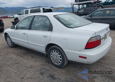 1997 Honda Accord Ex z USA, uszkodzony, nr VIN 1HGCD5555VA127980